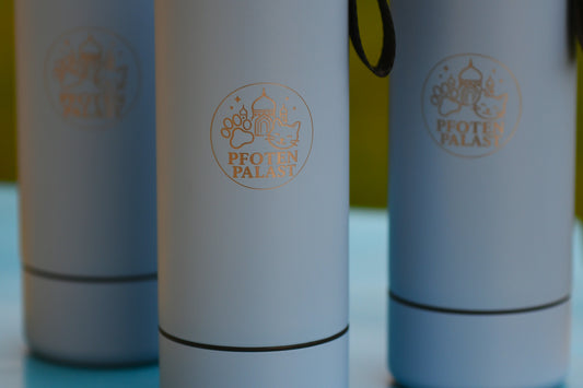 Premium Hundewasserflasche - 2 in 1 Ideal für unterwegs